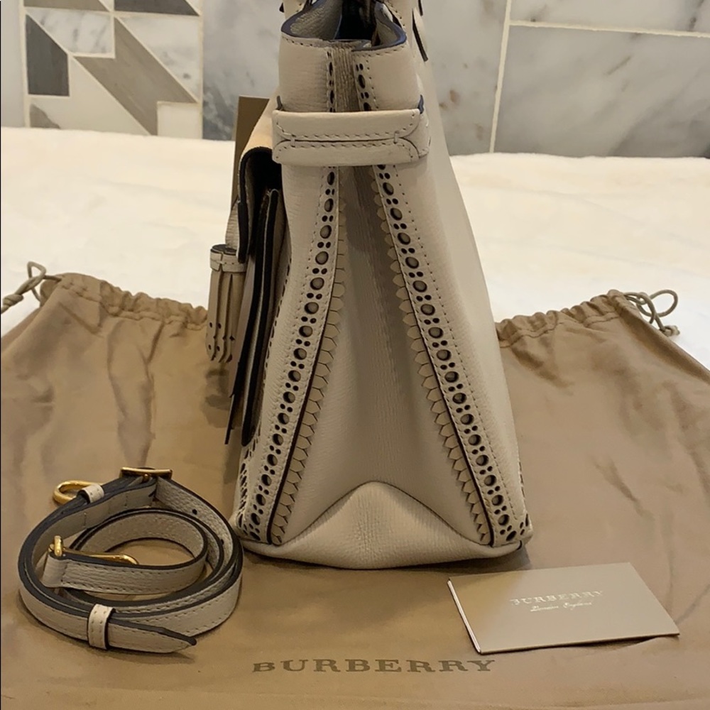 NWT MEDIUM BURBERRY BANNER - Picture 4 of 8